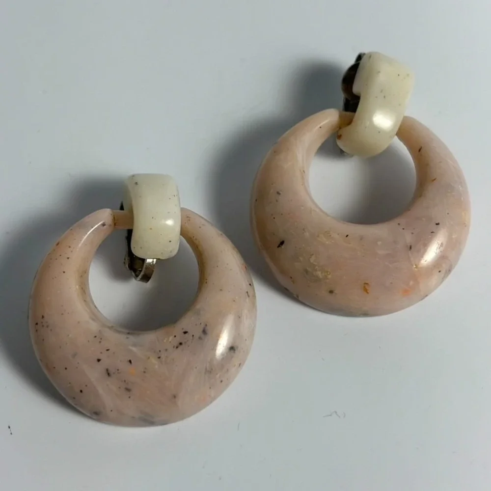 Earrings Vintage Pink Acrylic Chunky Doorknocker Retro Party Outfit - Picture 3 of 6